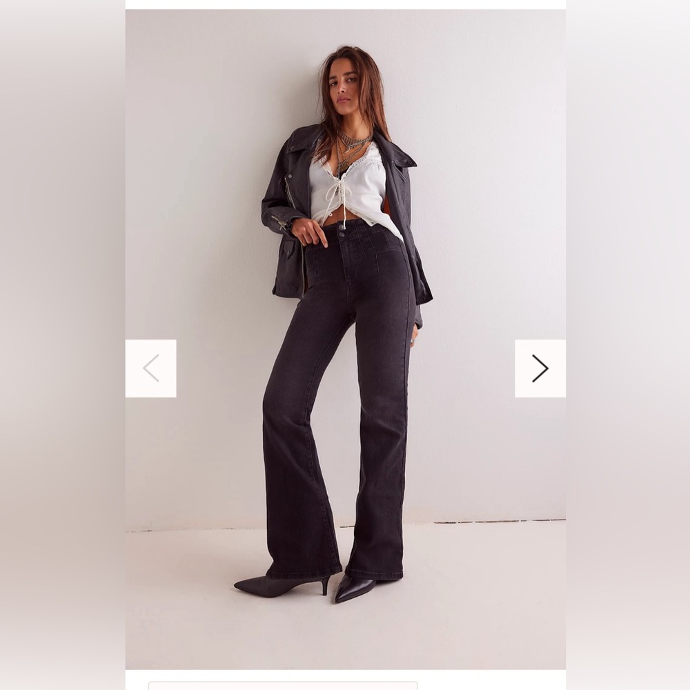 Free people bell bottom jeans - size 26 - black denim